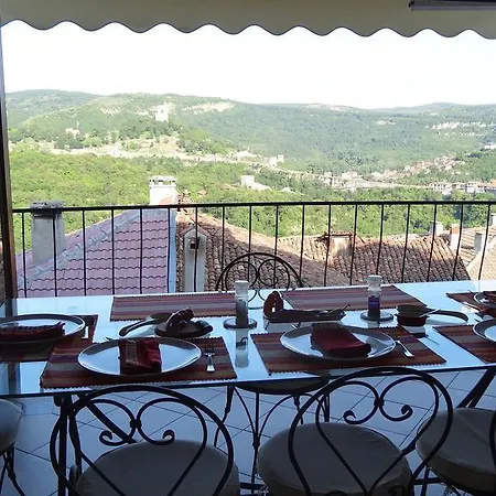 Eviane Nyaraló Veliko Tarnovo